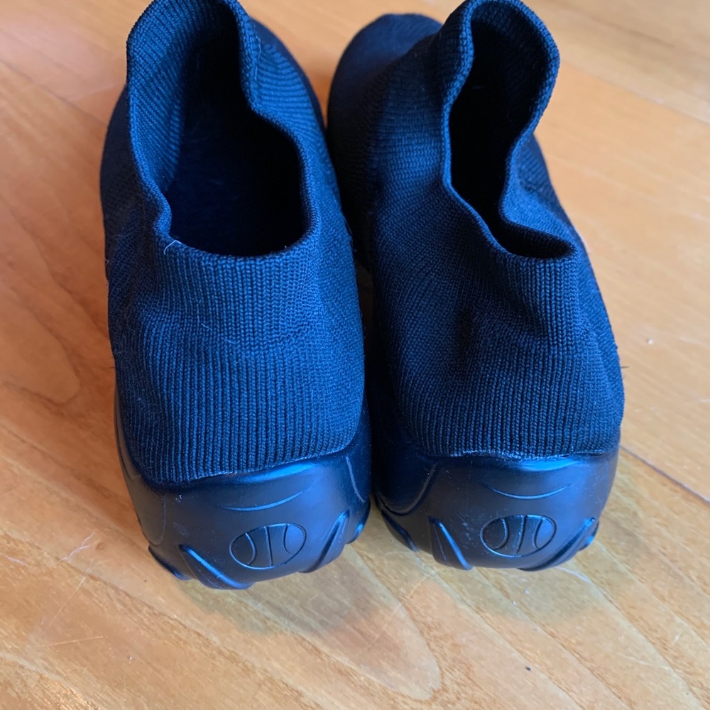 Comfortable walking shoe - Picture 3 of 5